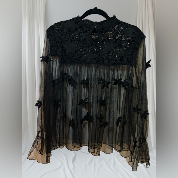 Fashion Statement Blouse - Picture 2 of 2